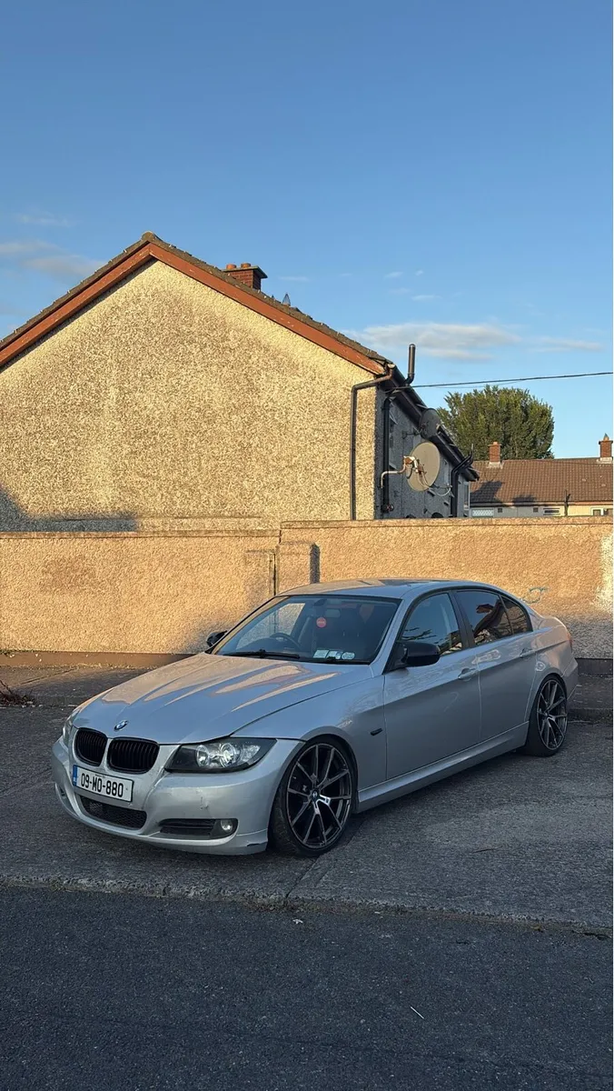 BMW 318D - Image 2