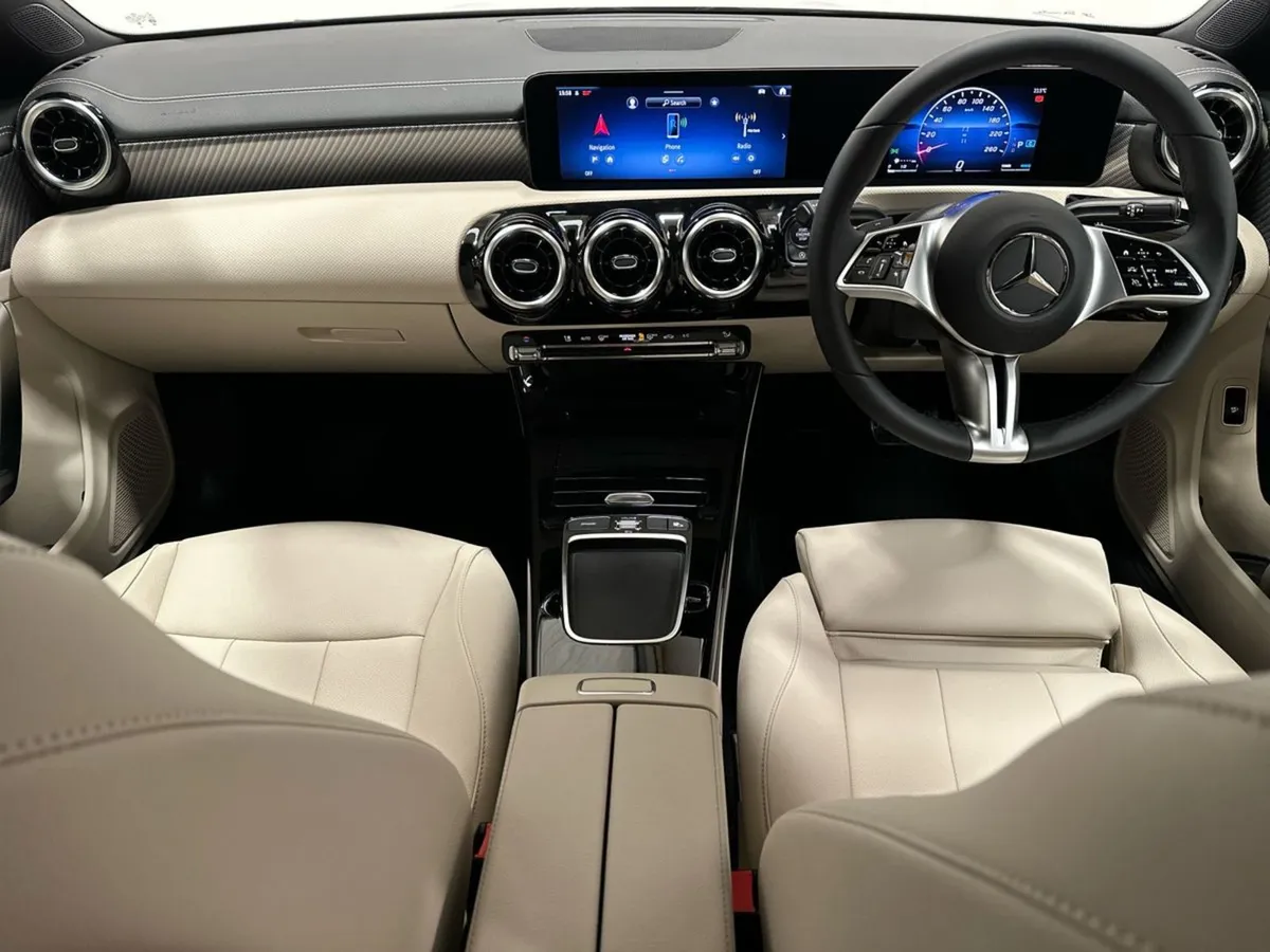 Mercedes-Benz CLA Cla180 Coupe Progressive Edition - Image 4
