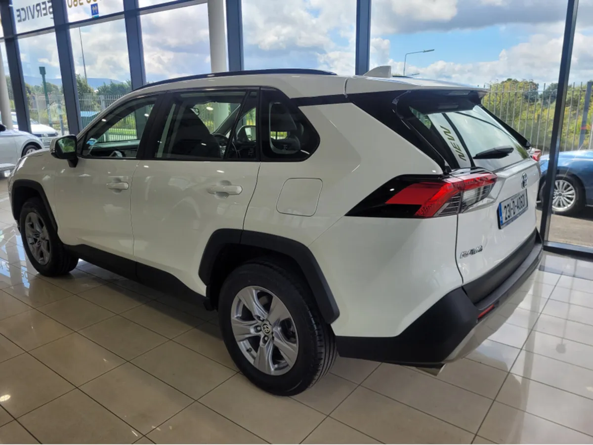 Toyota RAV4 RAV4 HYBRID LUNA 4DR AUTO - Image 4