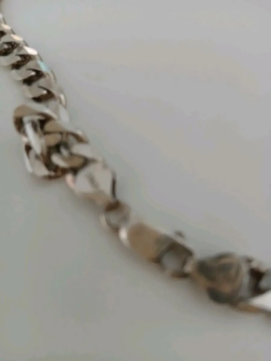 ITALIAN SILVER CROSS AND CHAIN - Image 3
