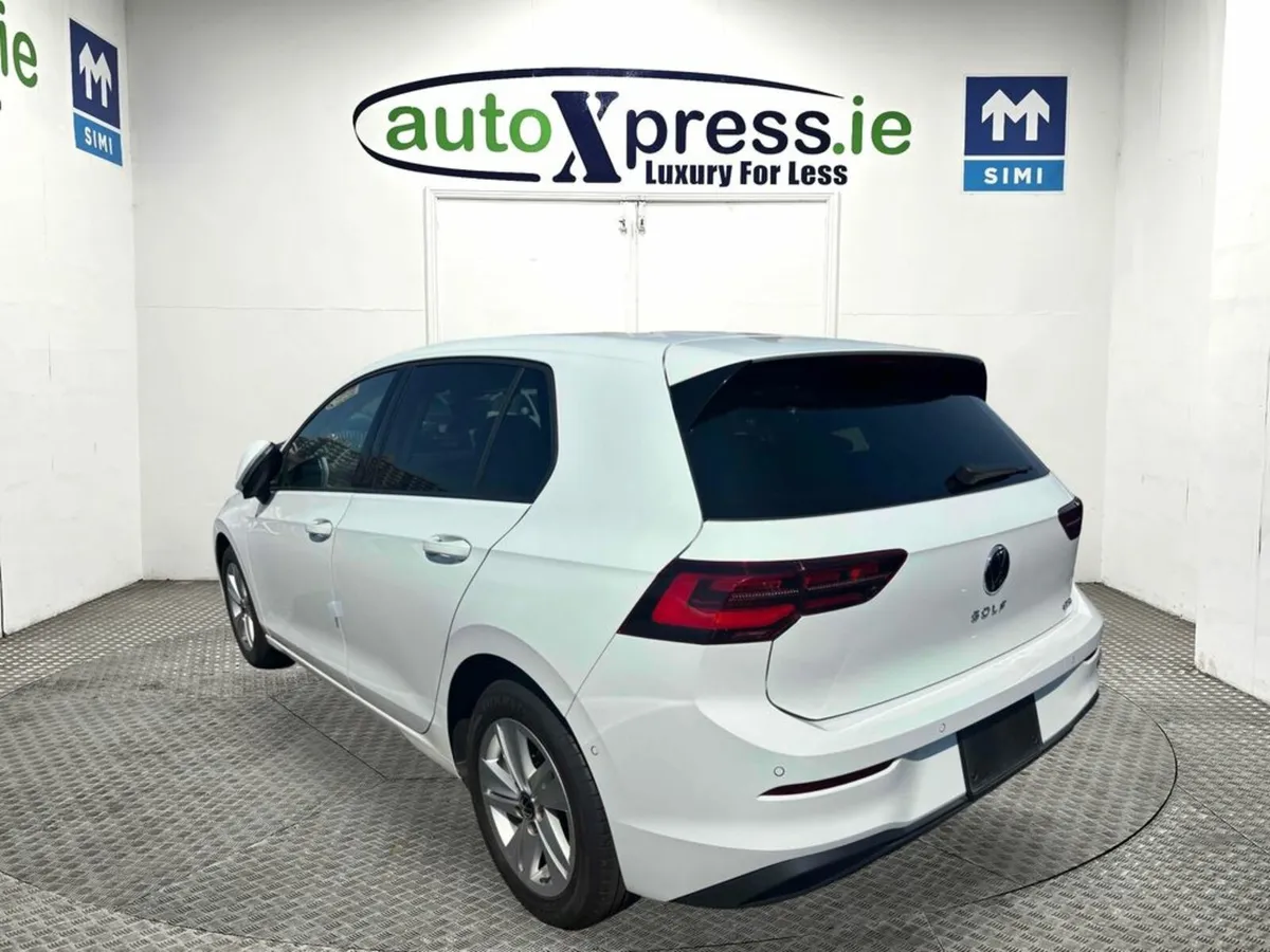 Volkswagen Golf 1.0 ETSI Automatic - Image 3