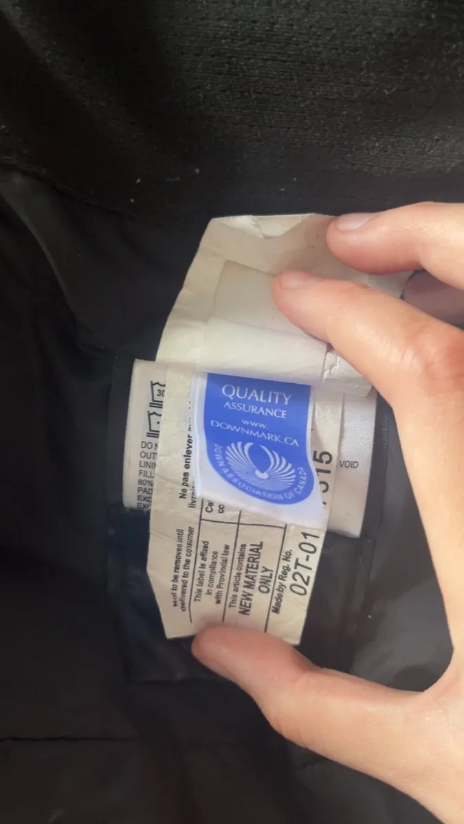 Canada goose jacket - Image 4