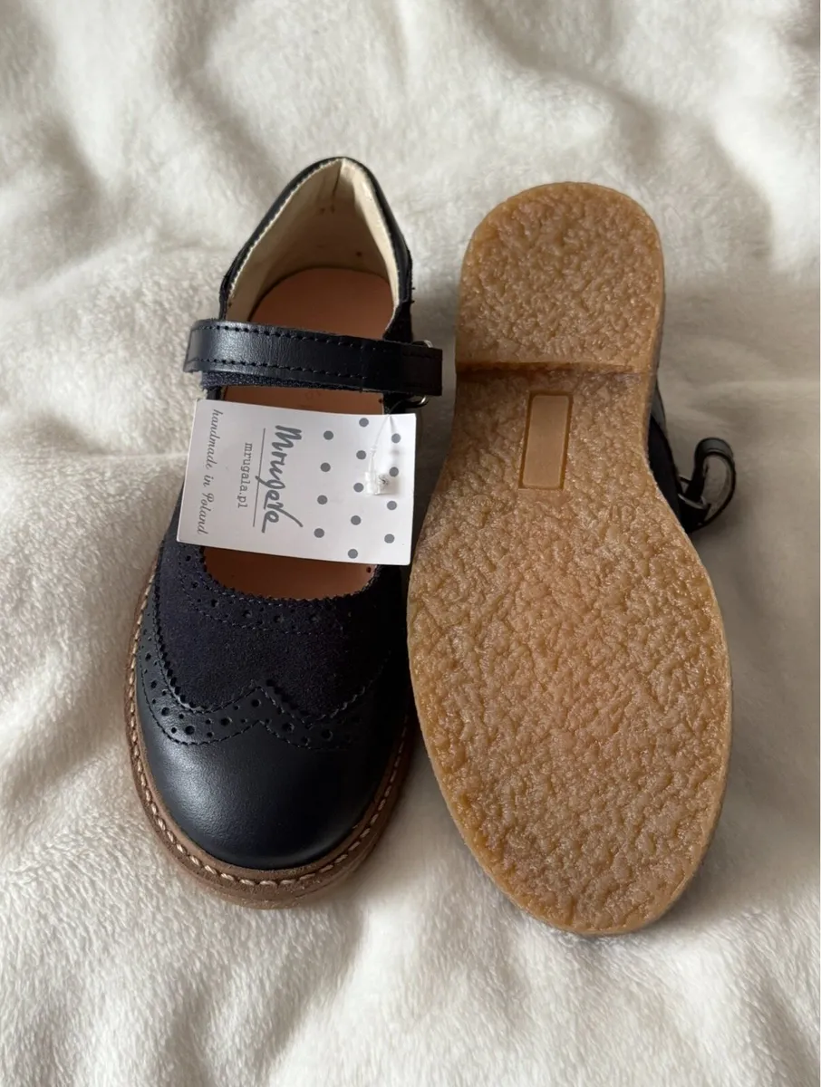 Mrugala girl shoes size 31 - Image 3