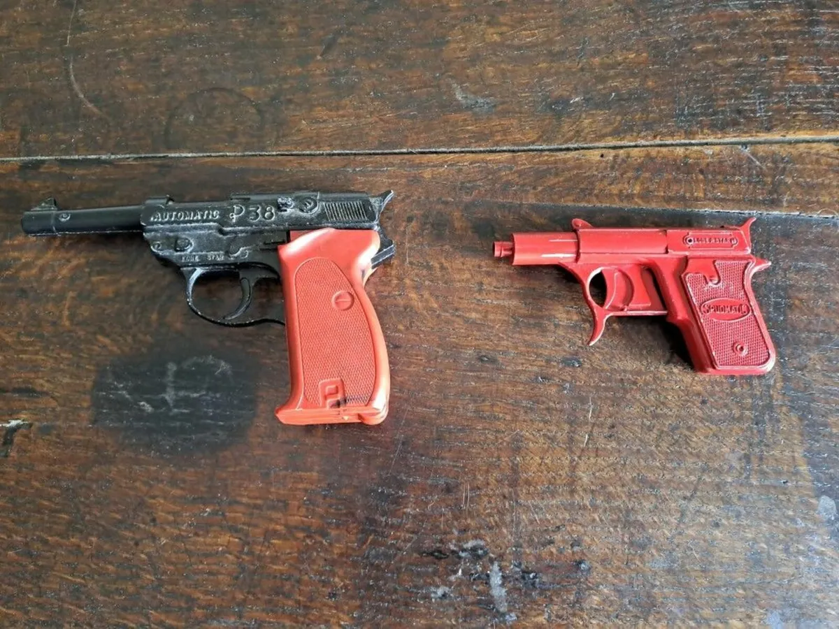 Extremely rare spud gun & lone star p38 automatic - Image 1
