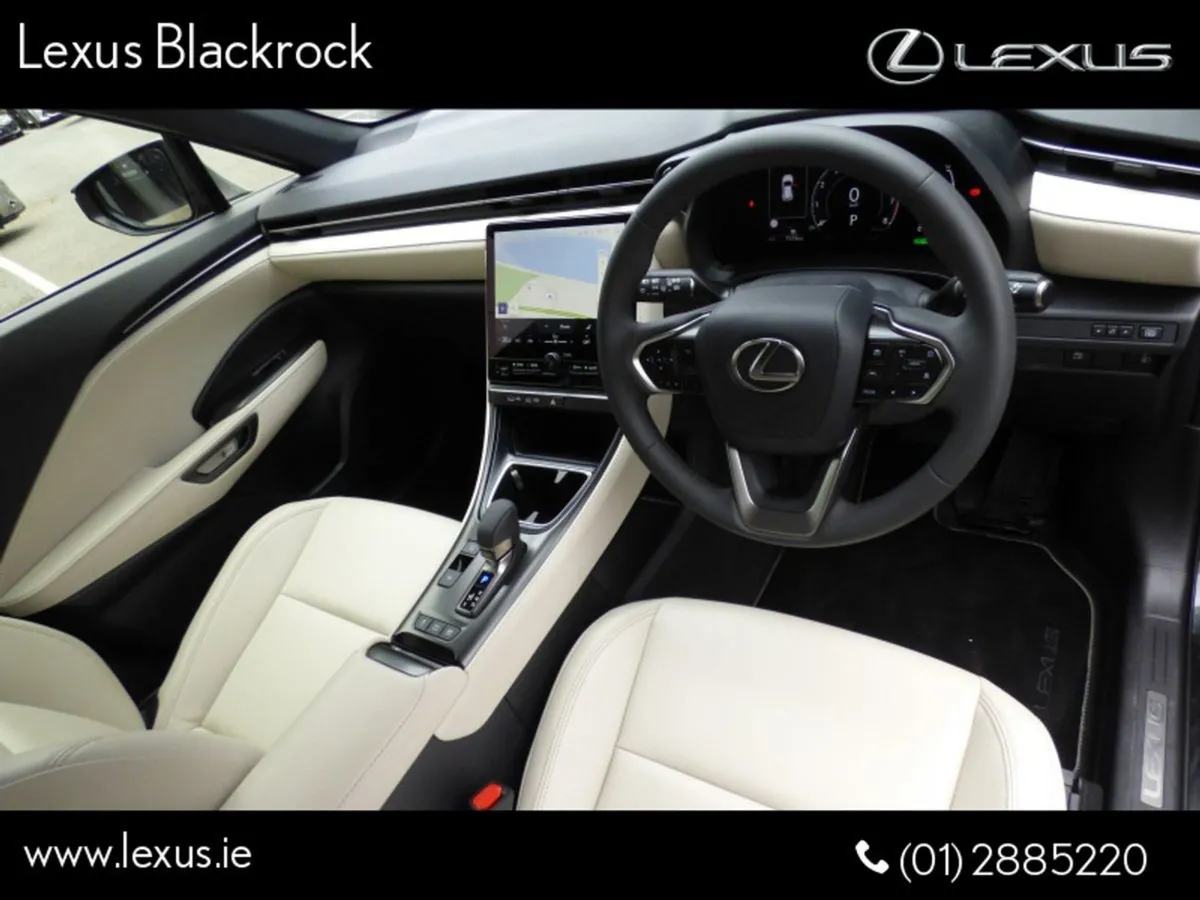 Lexus LBX Hybrid Elegant - Image 2