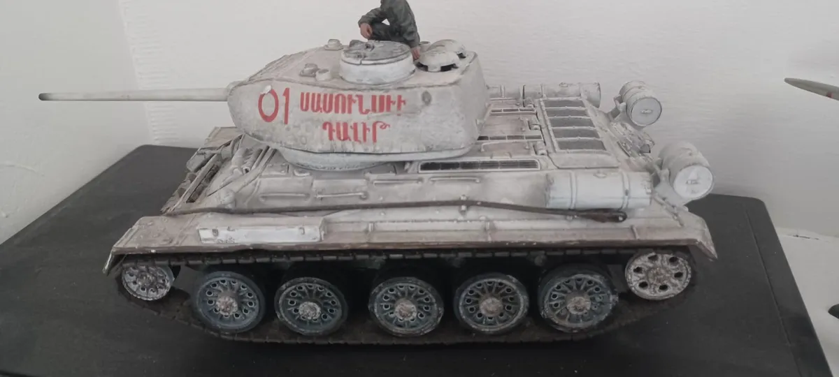 1/72 Scale Force of Valor T-34 tank and Tiger Tank - Image 4