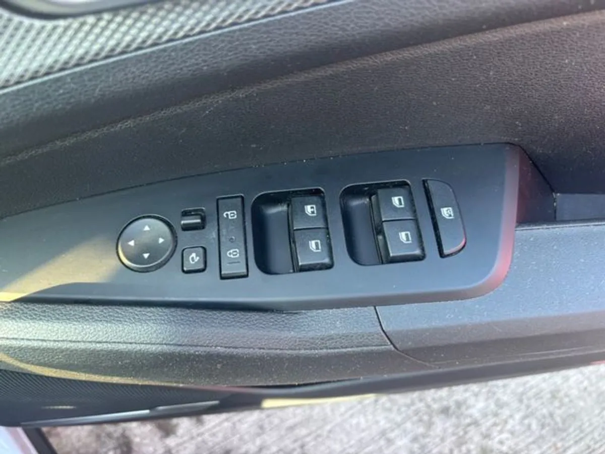 Kia Sportage K2 1.6crdi Diesel 5DR - Image 4