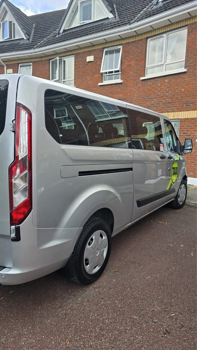 Ford Transit Custom Custom 9 Seats Passanger - Image 4