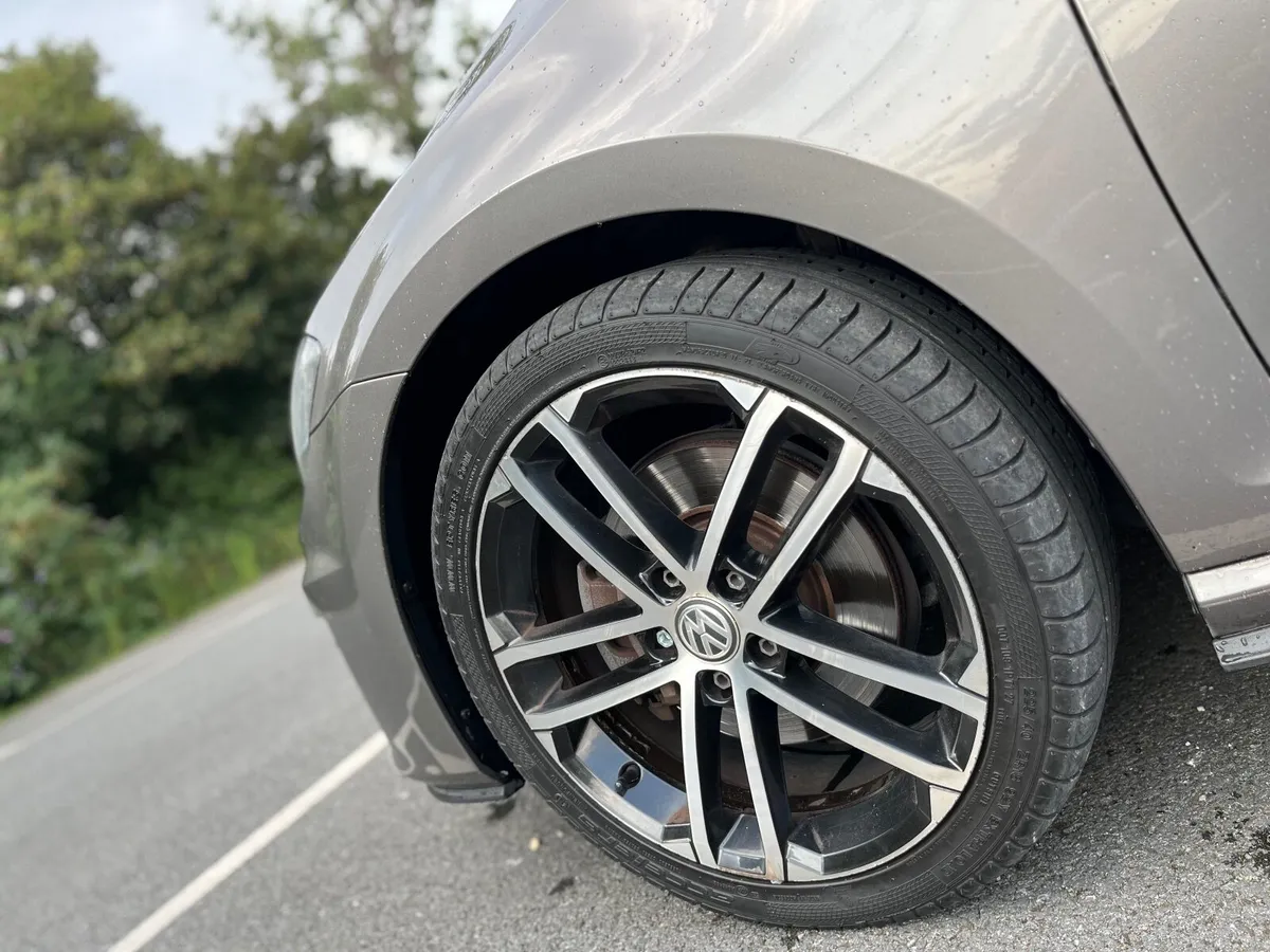 Volkswagen Golf 2014 - Image 3
