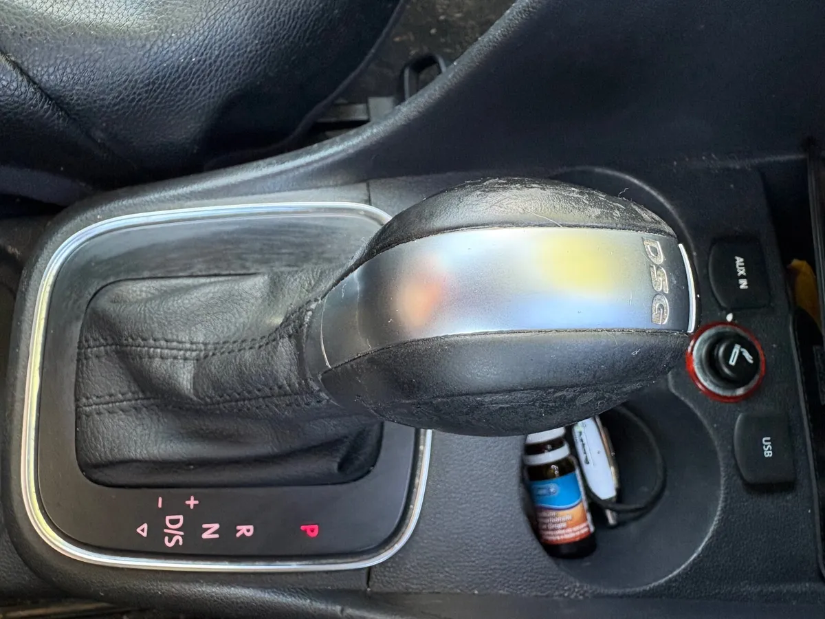 Volkswagen Polo 2015 - Image 2