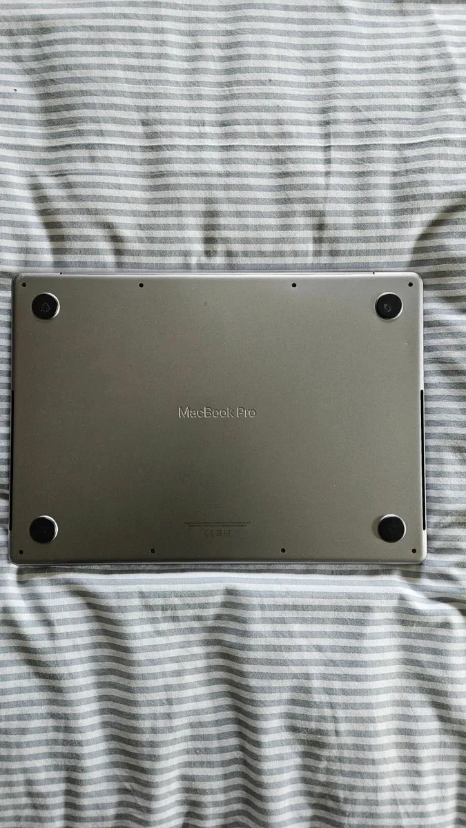 Apple MacBook Pro 14' (2021) M1 1TB SSD 16GB RAM - Image 3