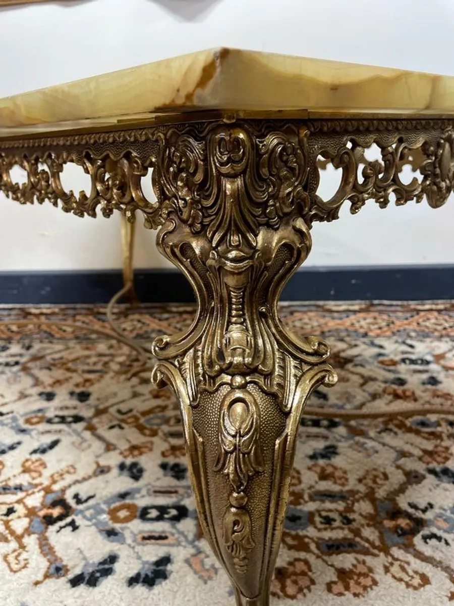 French Vintage Green Onyx & Bronze Coffee Table Louis XV Style. - Image 2