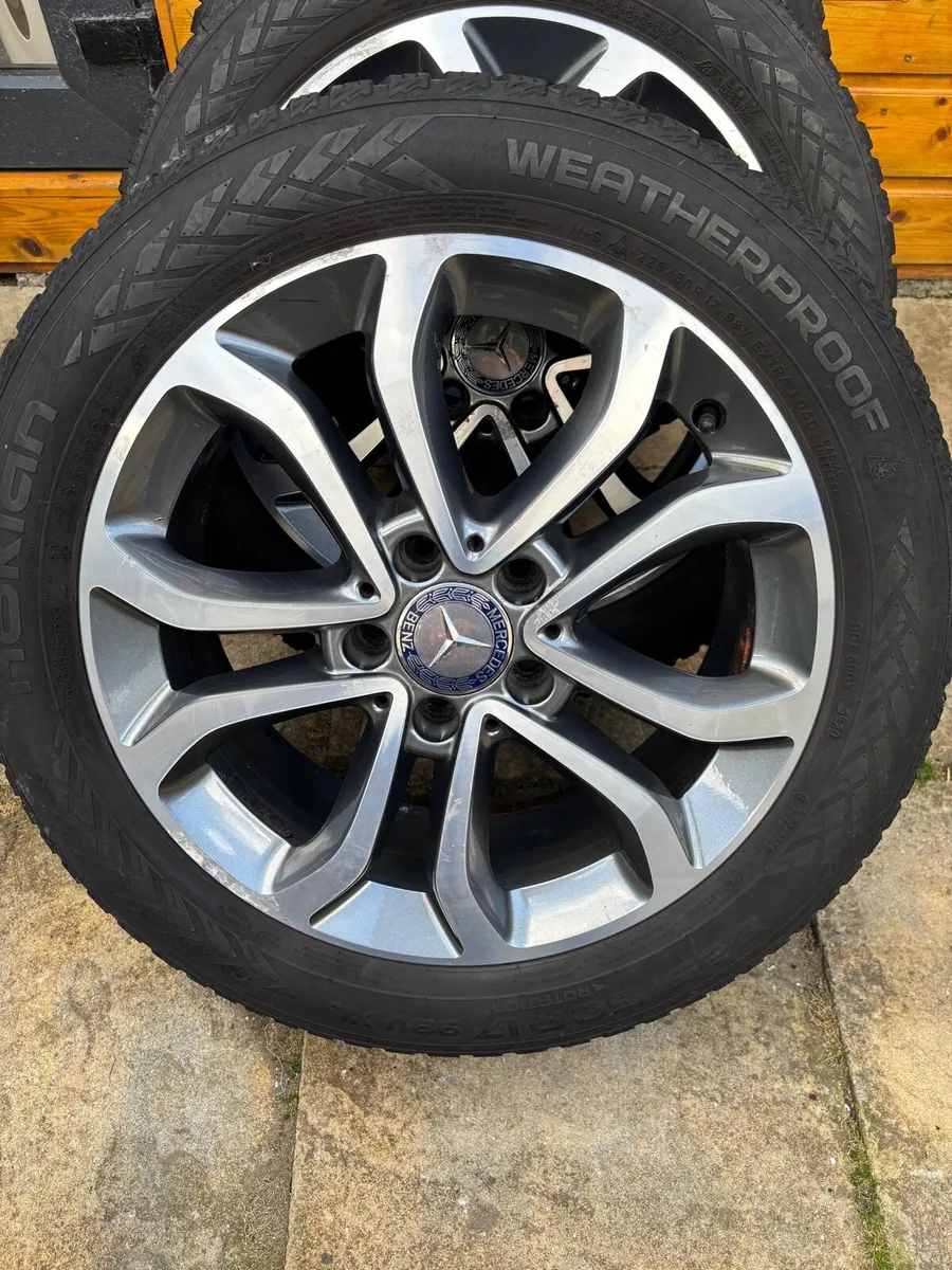 Alloy wheels ( Genuine Mercedes) - Image 3