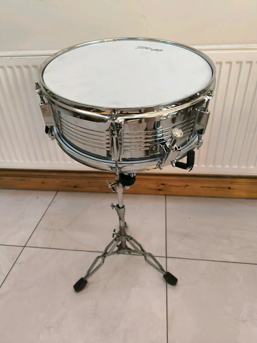 2 Snare drums with stands. Buy one, get one free! - Image 1