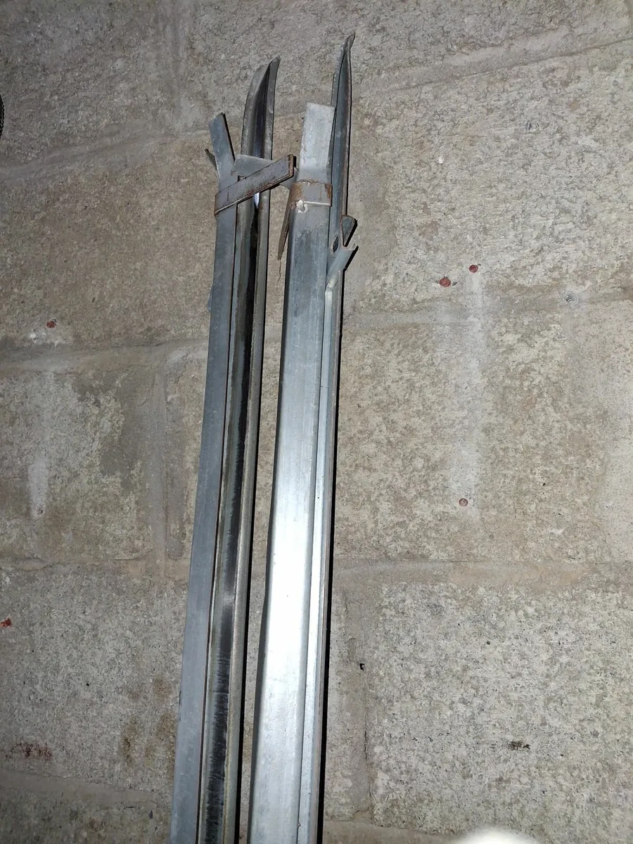 Roller door - Image 2