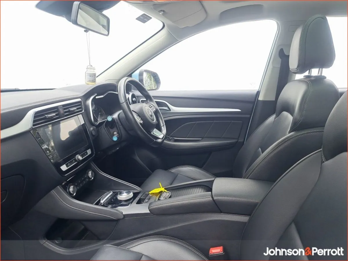 MG ZS Exclusive TOP Spec Tiny Mileage - Image 3