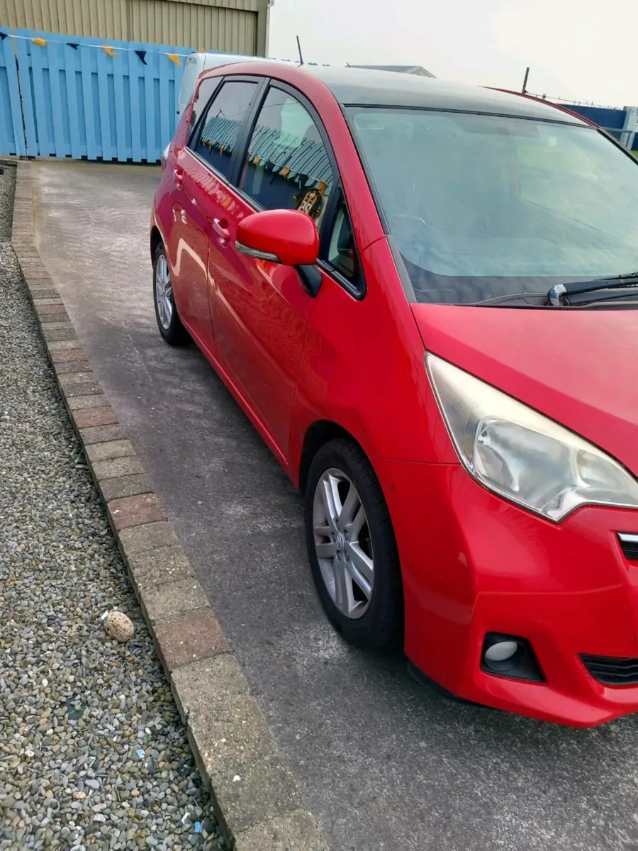 Car - Image 2