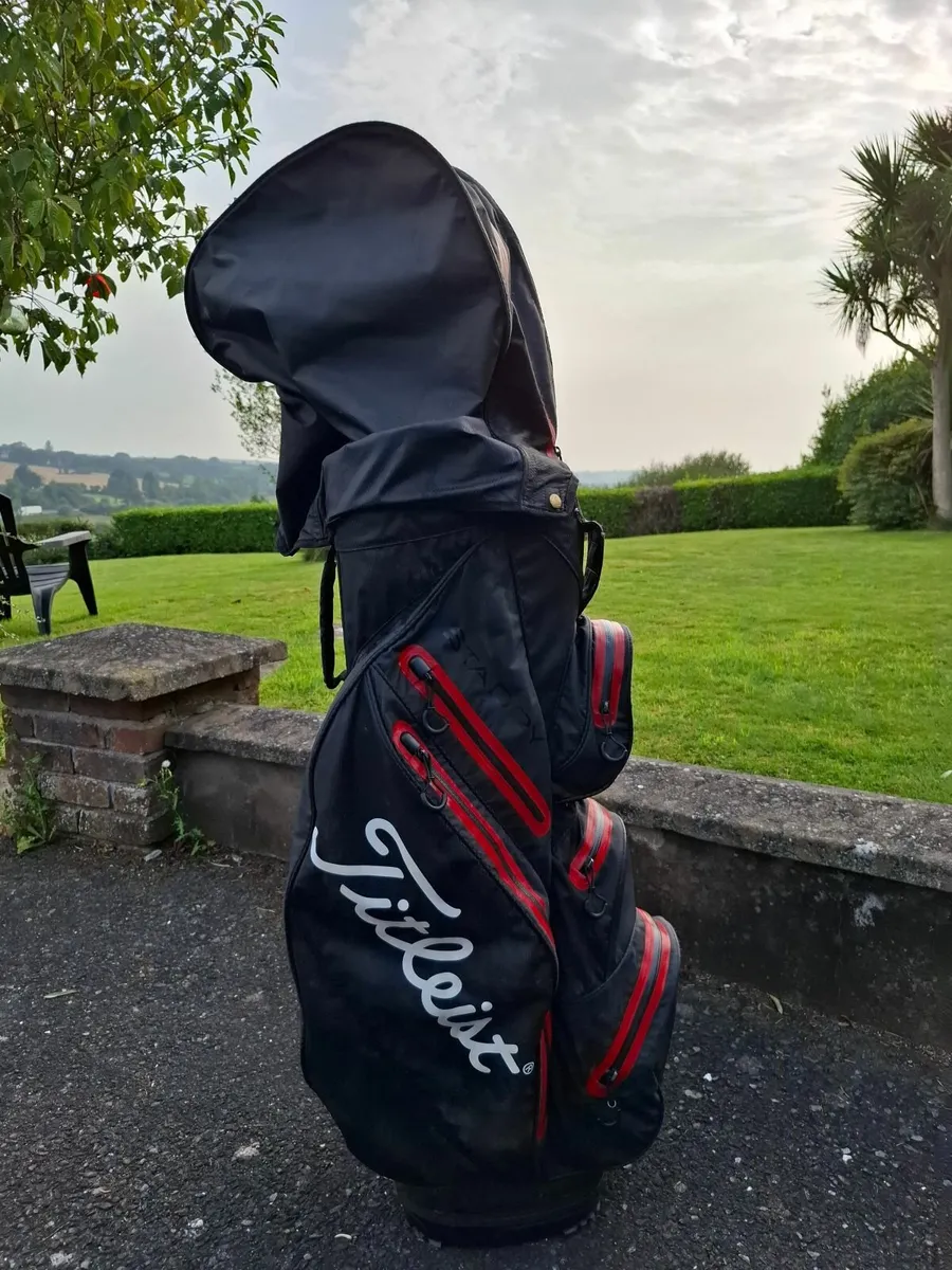 Staydry Titleist Golf Bag - Image 1