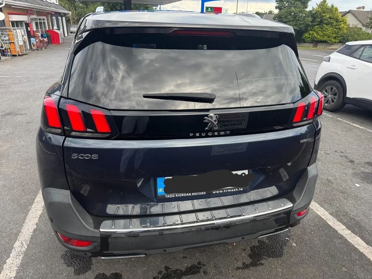 Peugeot GT line 5008 diesel 1.5l - Image 3