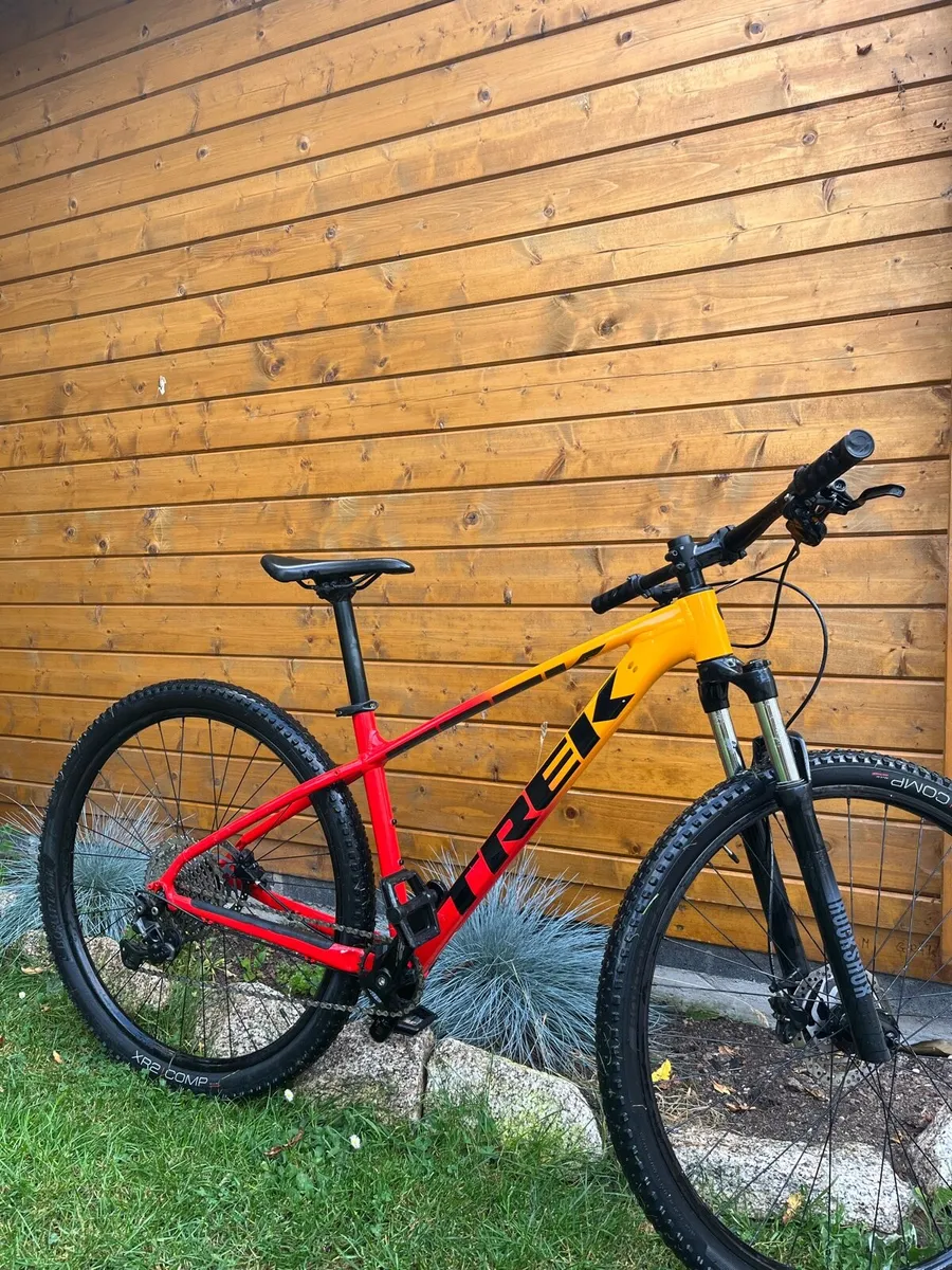 Trek Marlin 7 (Gen 2) - Image 1