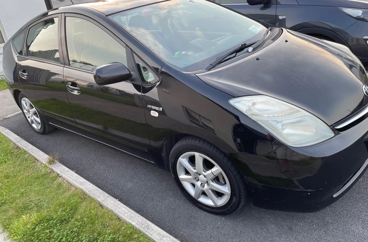 Toyota Prius 2010 - Image 1