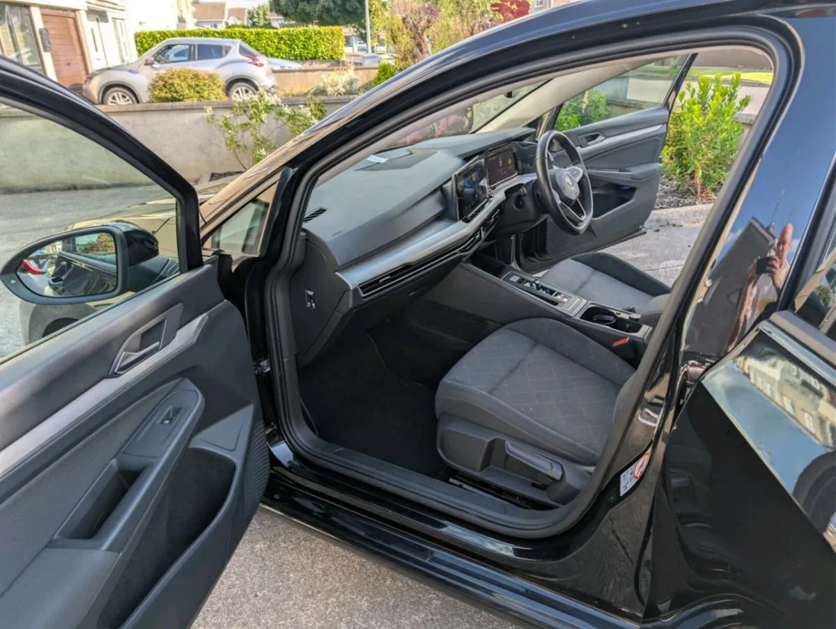 Volkswagen Golf - Image 2