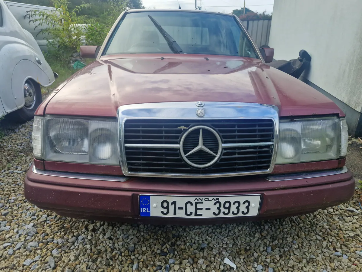 Mercedes 124 300 Diesel, auto - Image 2