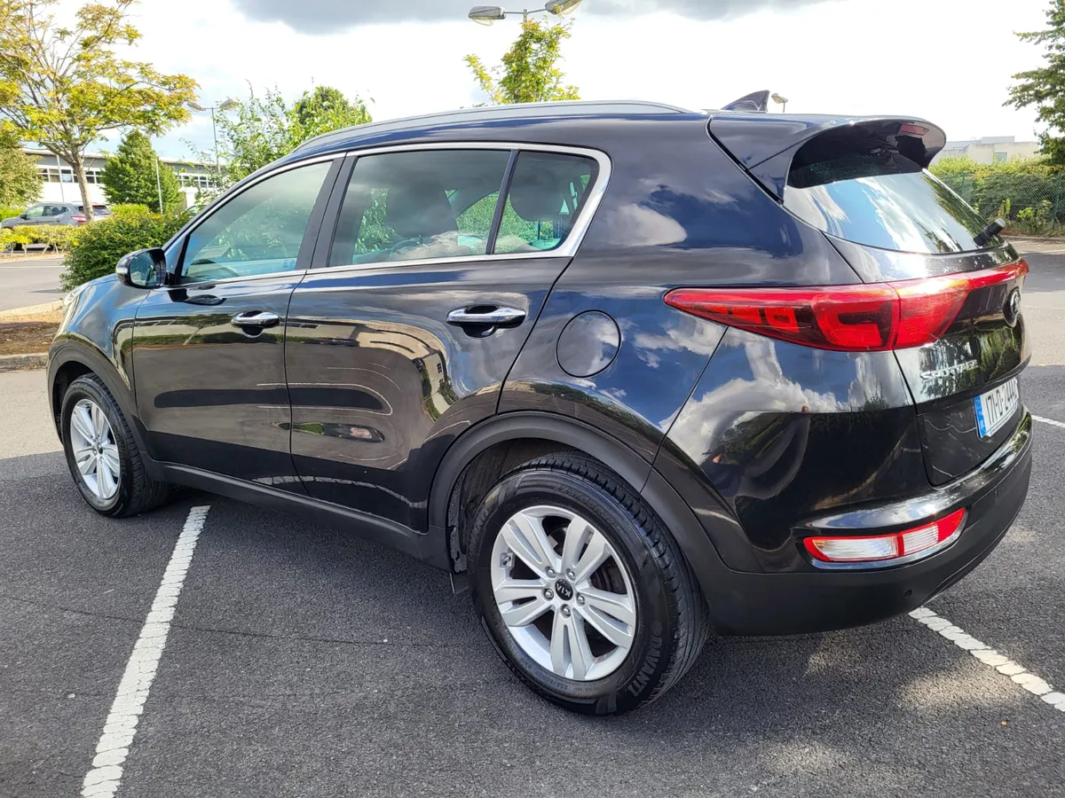 2017 KIA SPORTAGE 1.7D PLATINUM LOW MILES - Image 4