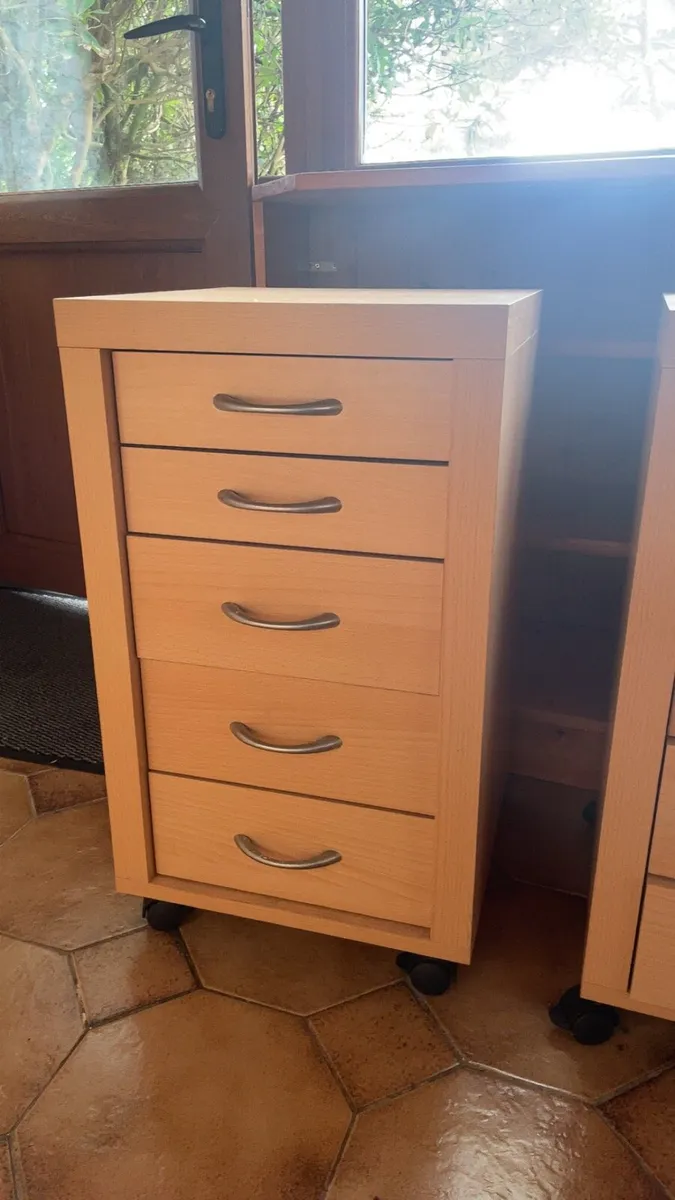 Office locker - Image 1