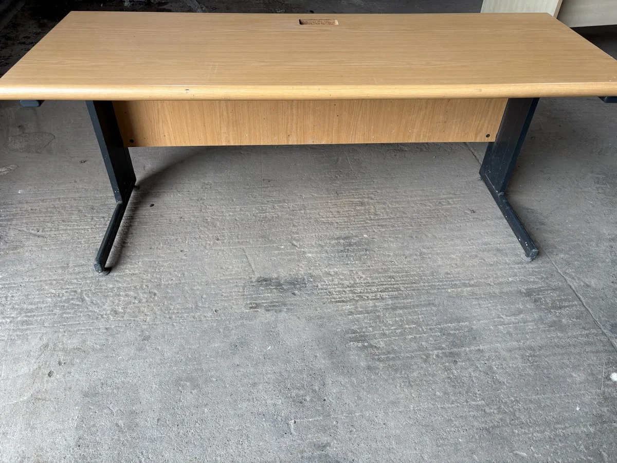 Office desk - Image 1