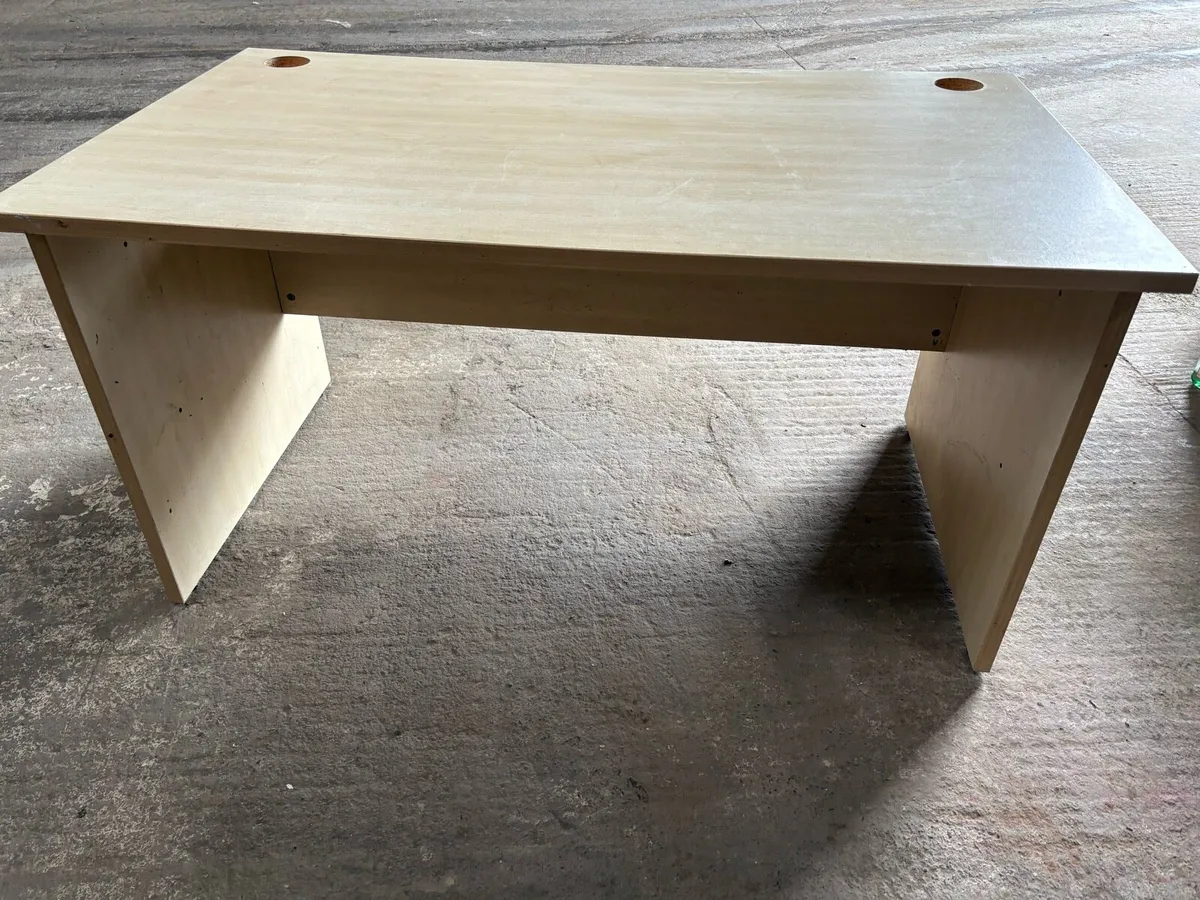 Office desk - Image 2