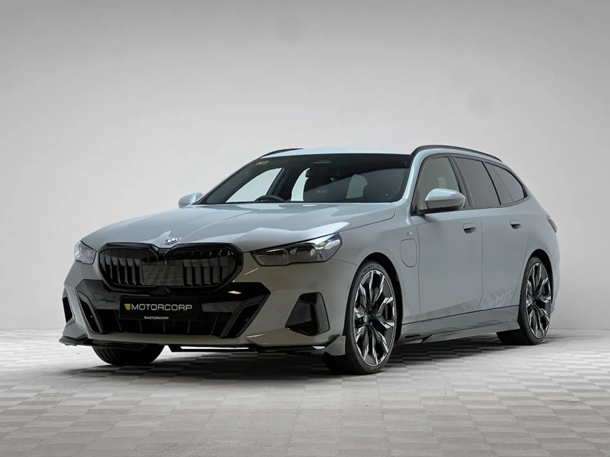 BMW 5 Series 530E Touring M Sport - Image 3