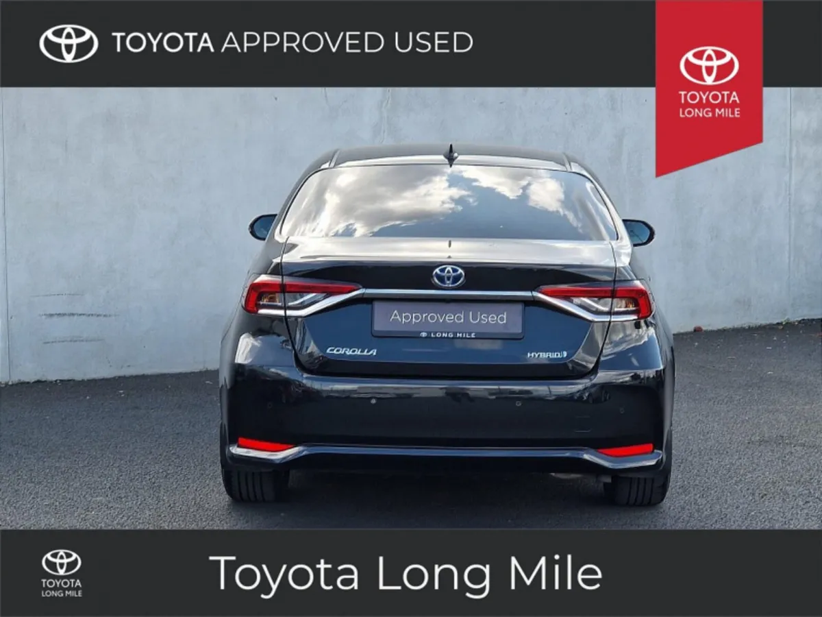 Toyota Corolla 1.8 Hybrid Sol 4dr - Image 4