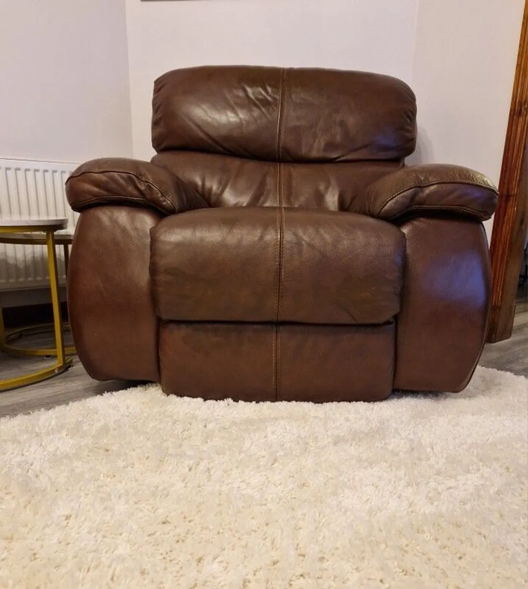 Ez Living Leather Recliner - Image 3