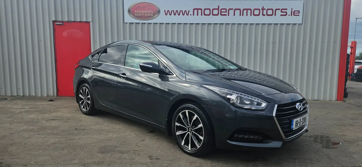 Hyundai i40 executive 1.7 crdi saloon - Image 1