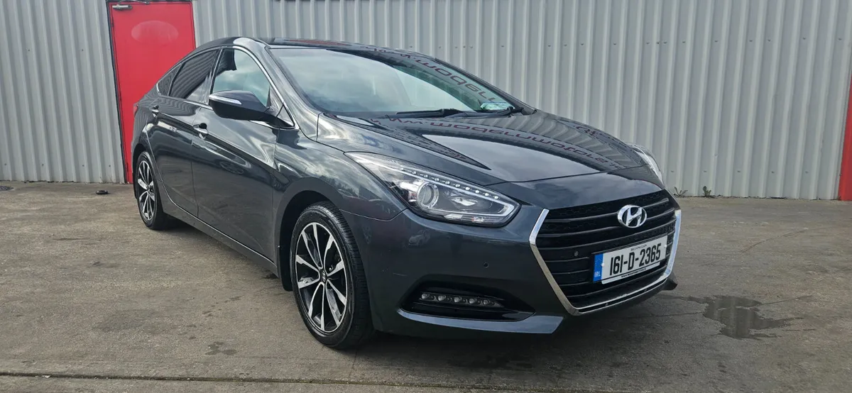Hyundai i40 executive 1.7 crdi saloon - Image 3