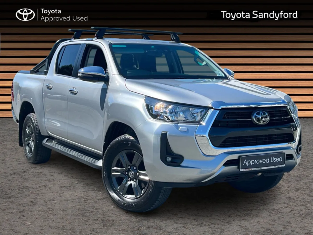 Toyota Hilux 2.4 SR5 DOUBLE CAB // REAR CAMERA // - Image 1