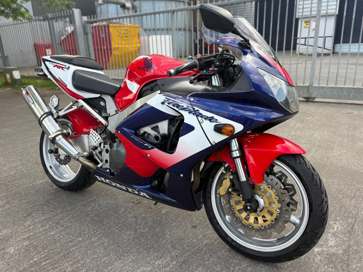 2000 Honda Fireblade 929. - Image 2