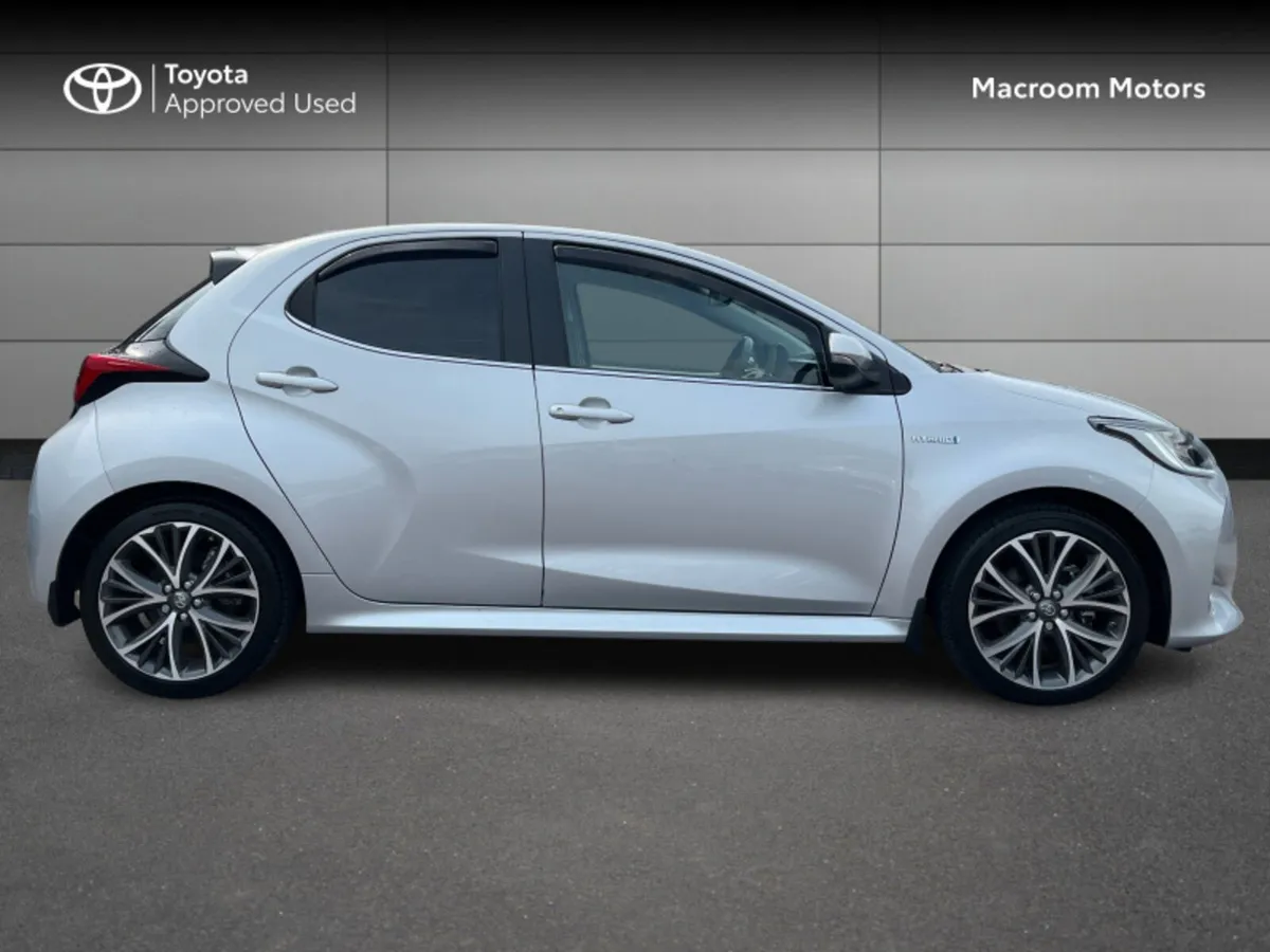 Toyota Yaris PLATINUM 4 4DR AUTO - Image 3