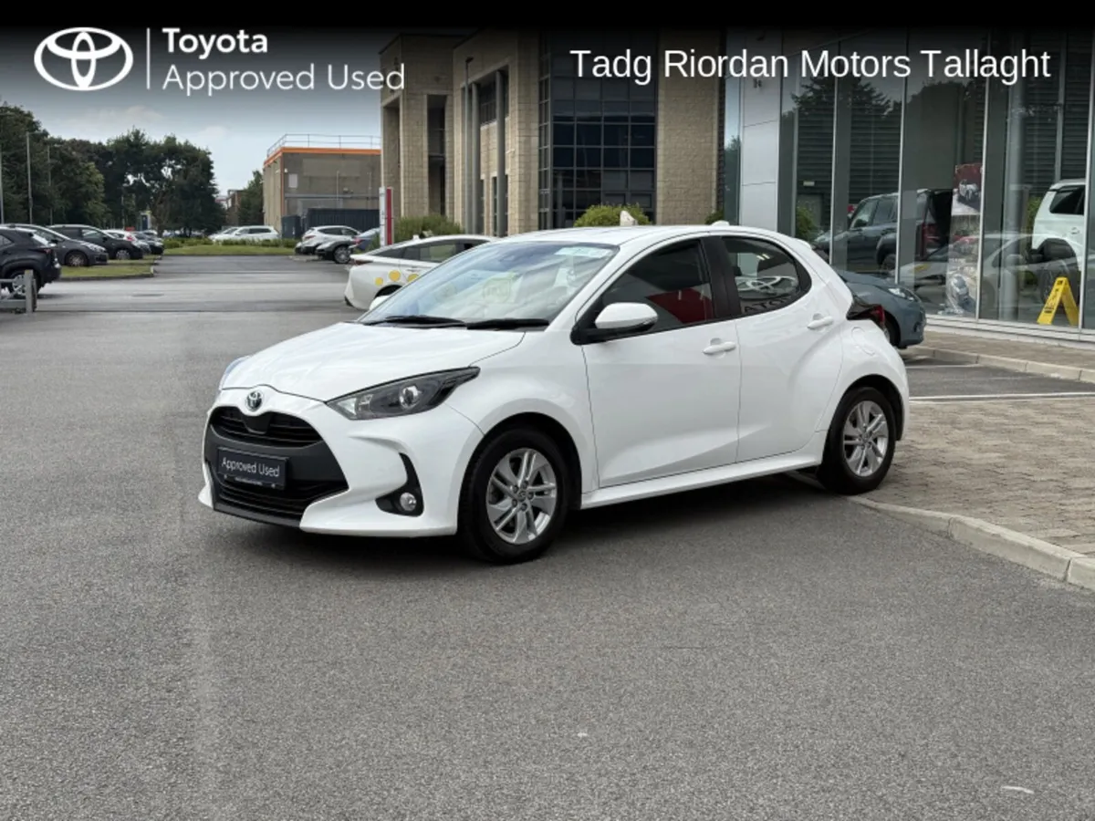Toyota Yaris hybrid luna - Image 3