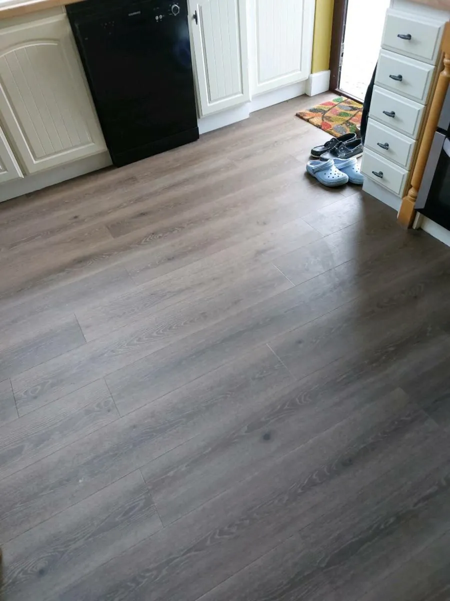 Vinyl Tiles-Great Quality - Image 2
