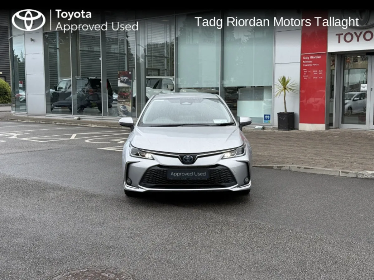 Toyota Corolla LUNA SPORT SALOON *** NEW MODEL*** - Image 2
