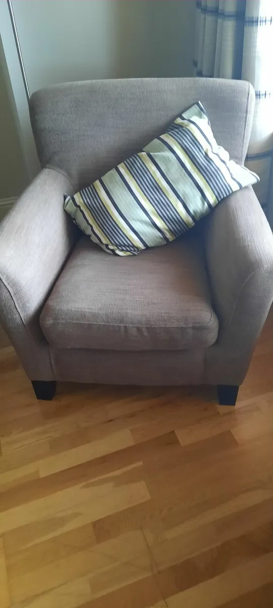 3 seater settee nd 2 chairs - Image 2