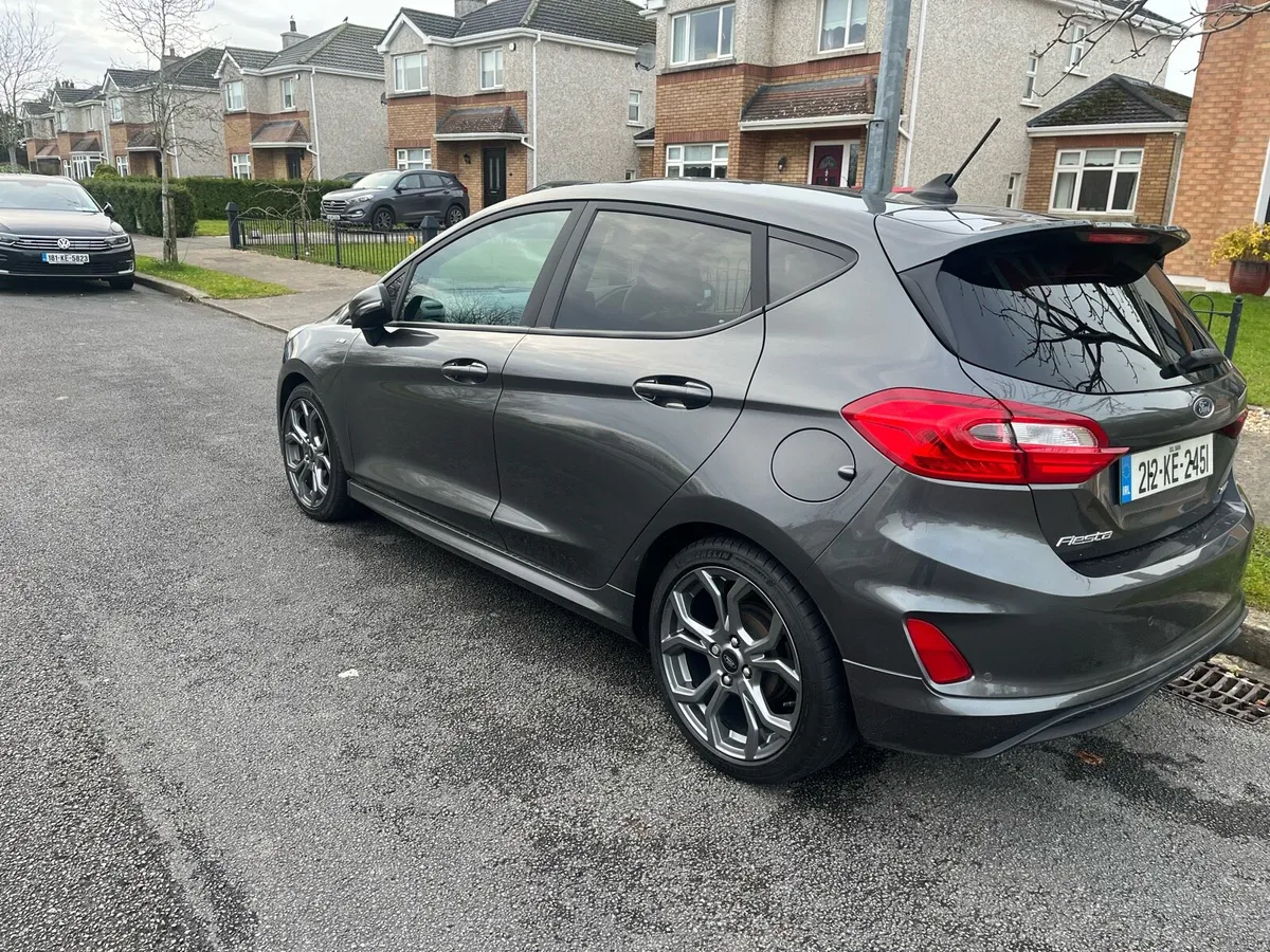 Ford fiesta ST- line X - Image 3