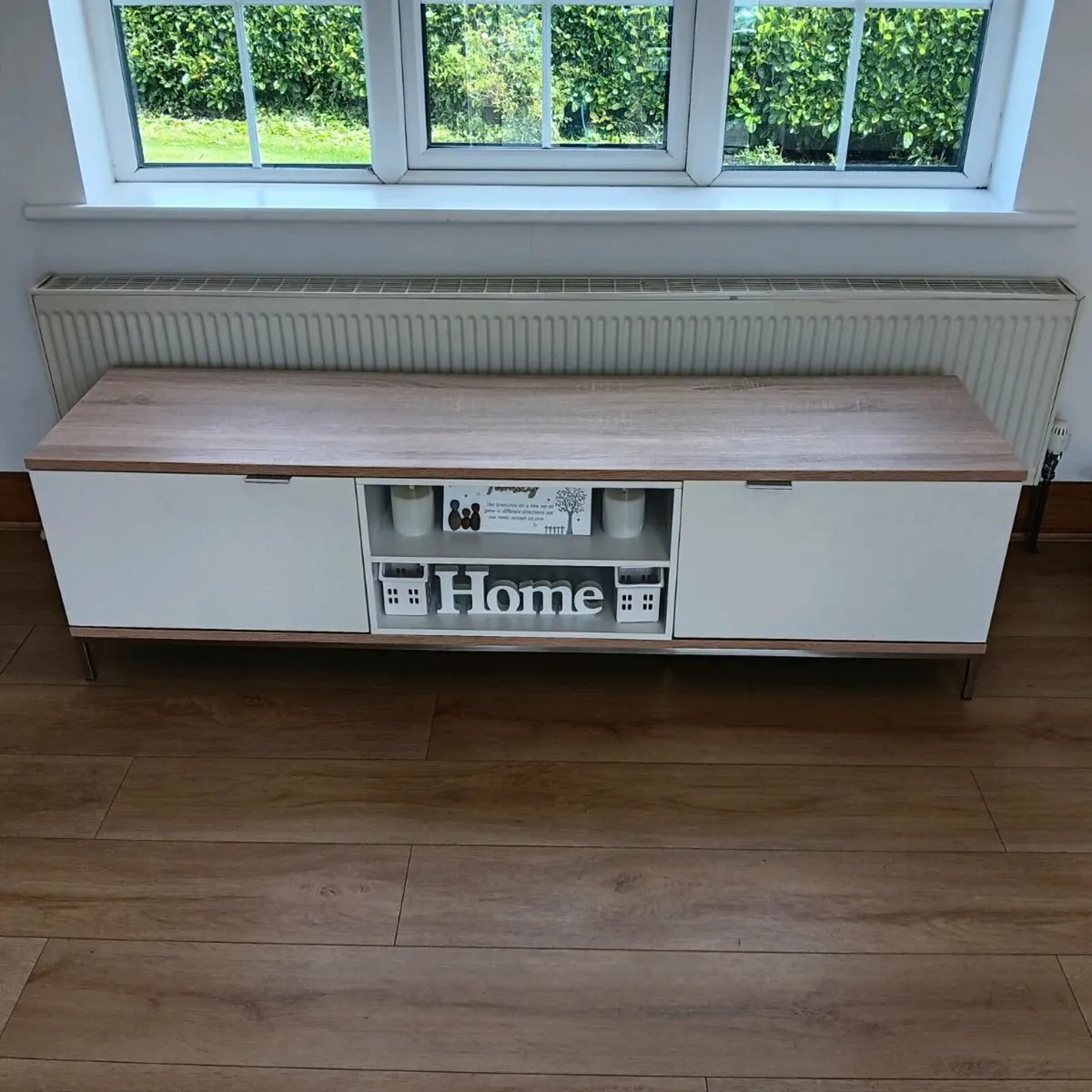 Tv unit