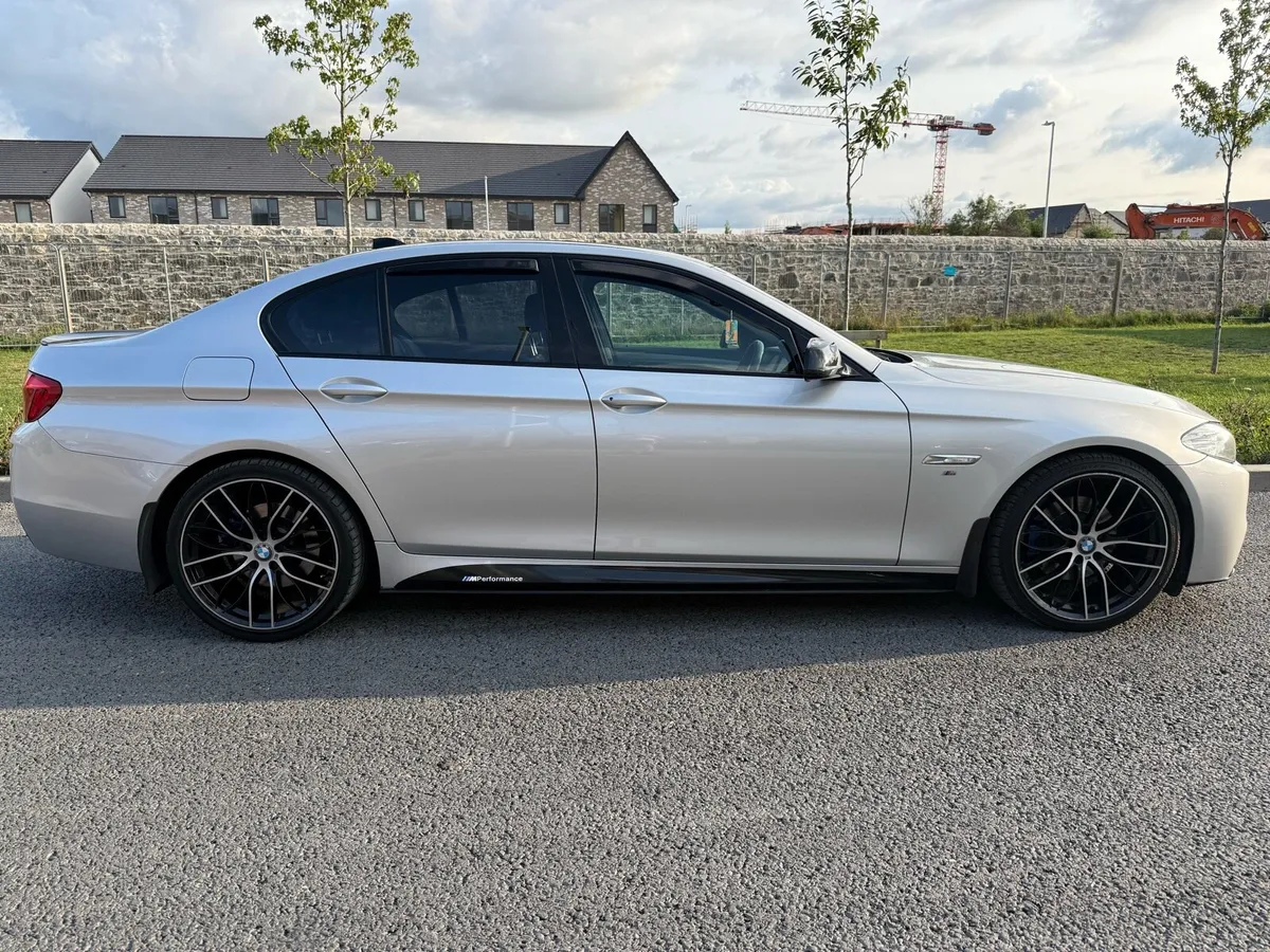 BMW 520D M SPORT - Image 2