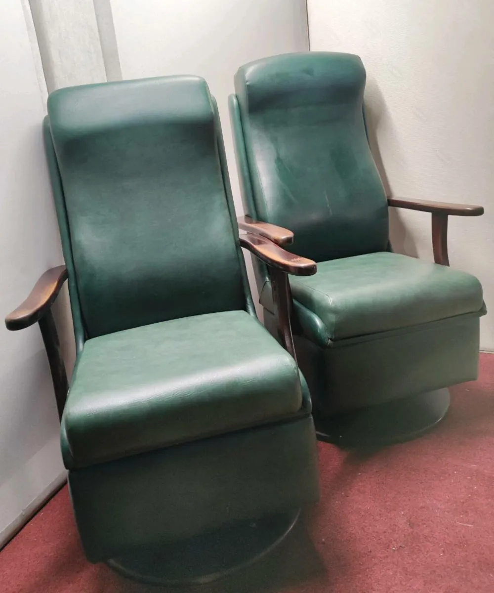 Arne Jacobsen chair collection *delivery - Image 3