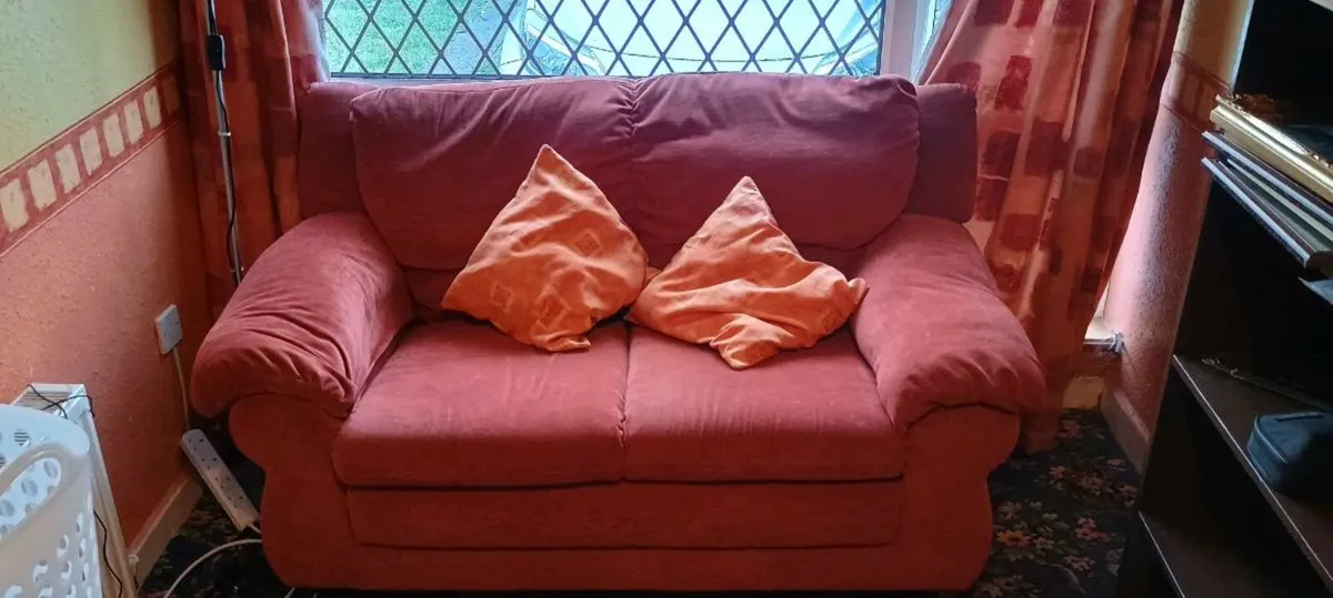 3 Piece Suite - Free to take - Image 3