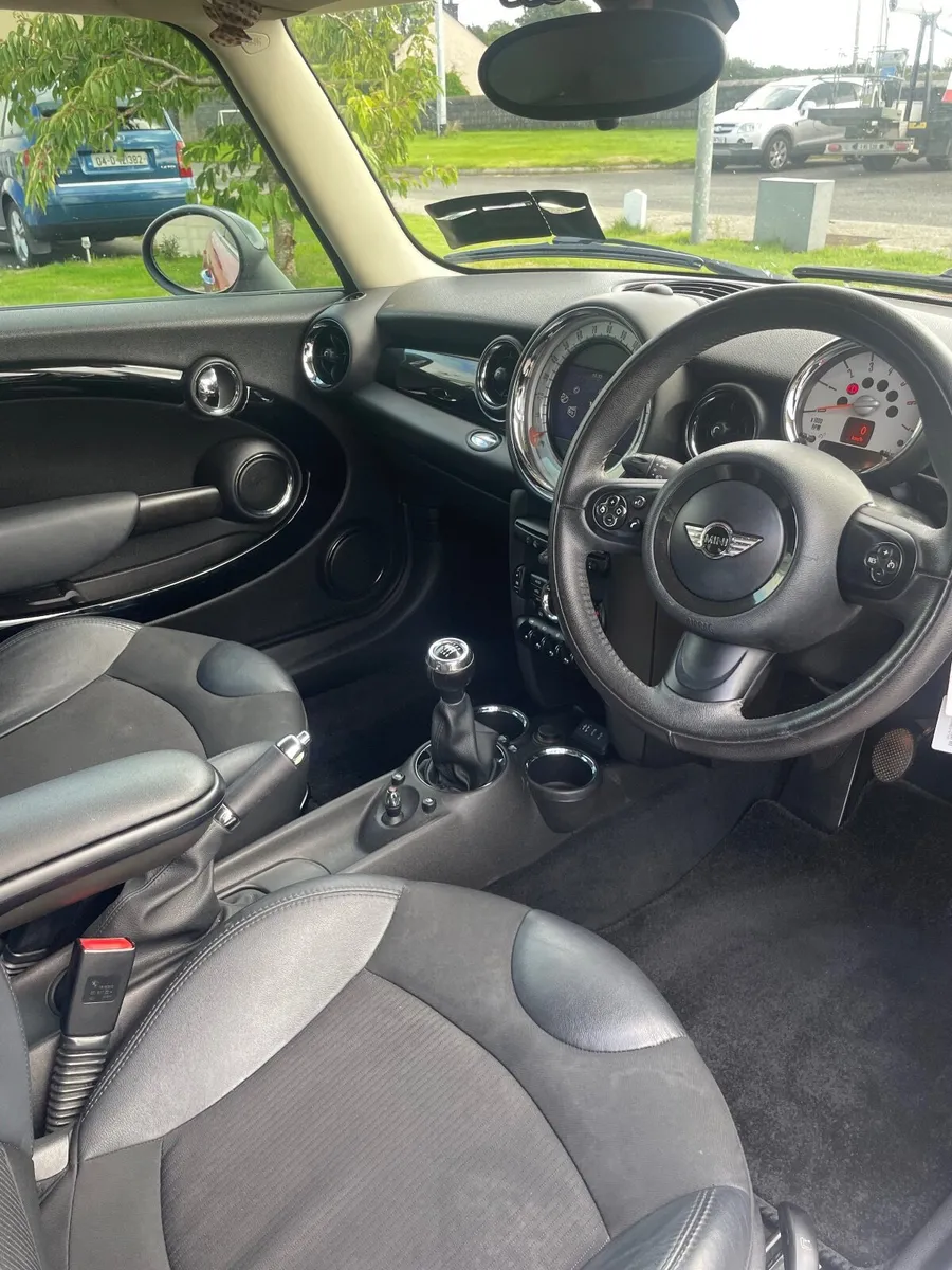 Mini Cooper limited ed - Image 2