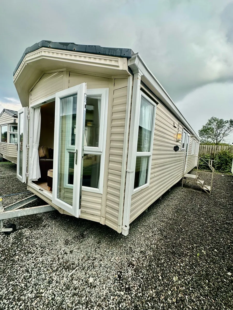 Willerby Winchester 38-12 3 bedrooms - Image 1